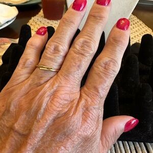 And Lovely Gold Twist Women's Ring‎ size 7 NWT